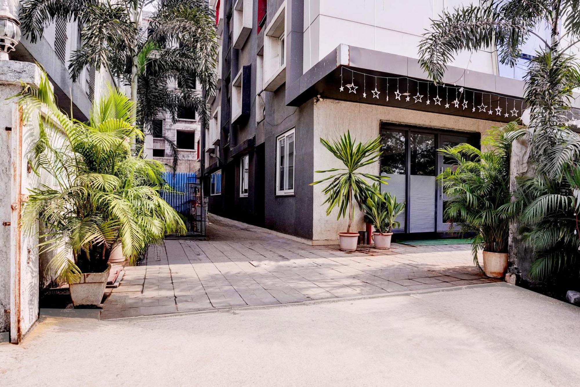 Townhouse Oak Kopar Khairane Navi Mumbai Formerly Ivy Hotel المظهر الخارجي الصورة