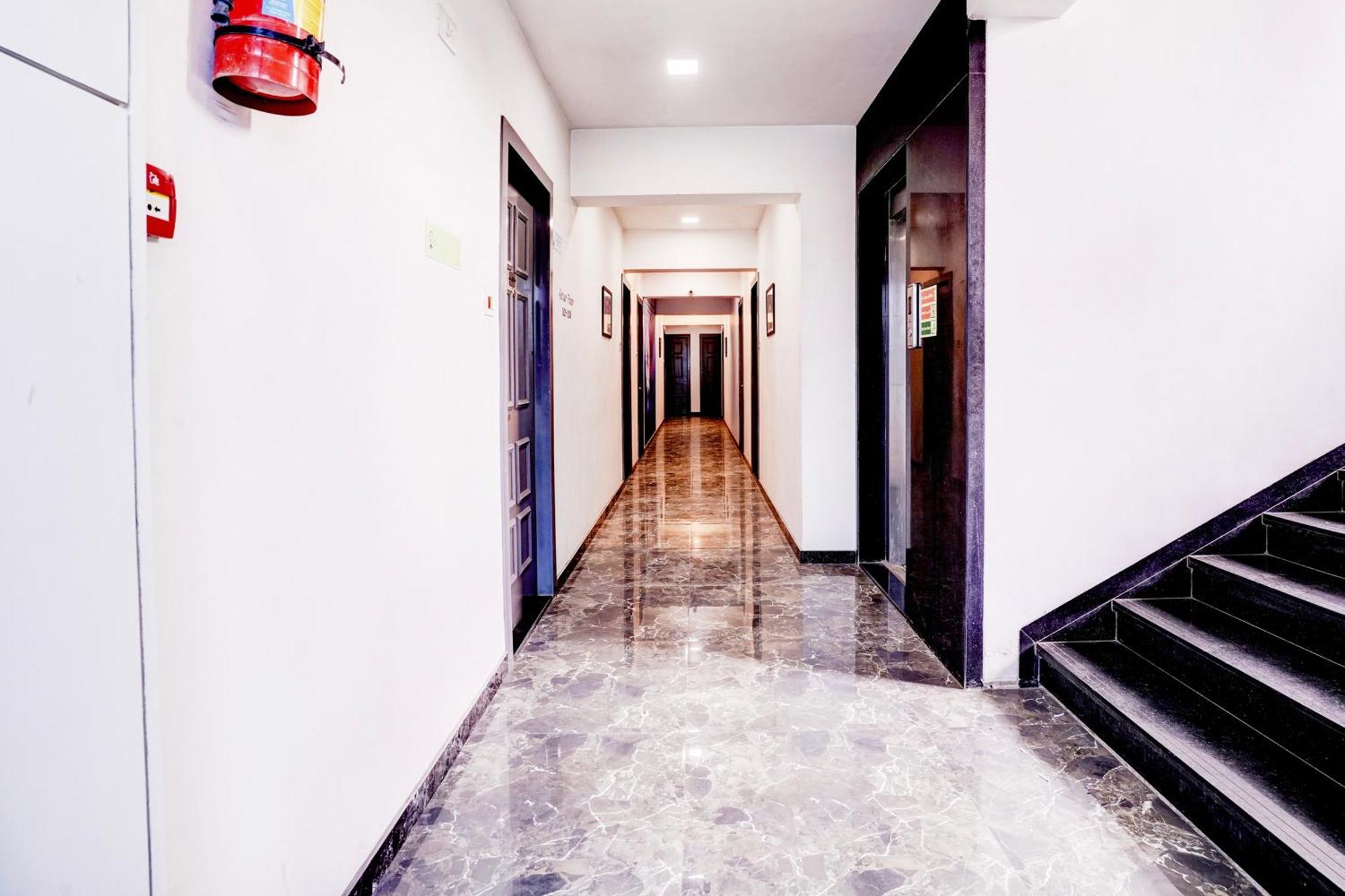 Townhouse Oak Kopar Khairane Navi Mumbai Formerly Ivy Hotel المظهر الخارجي الصورة