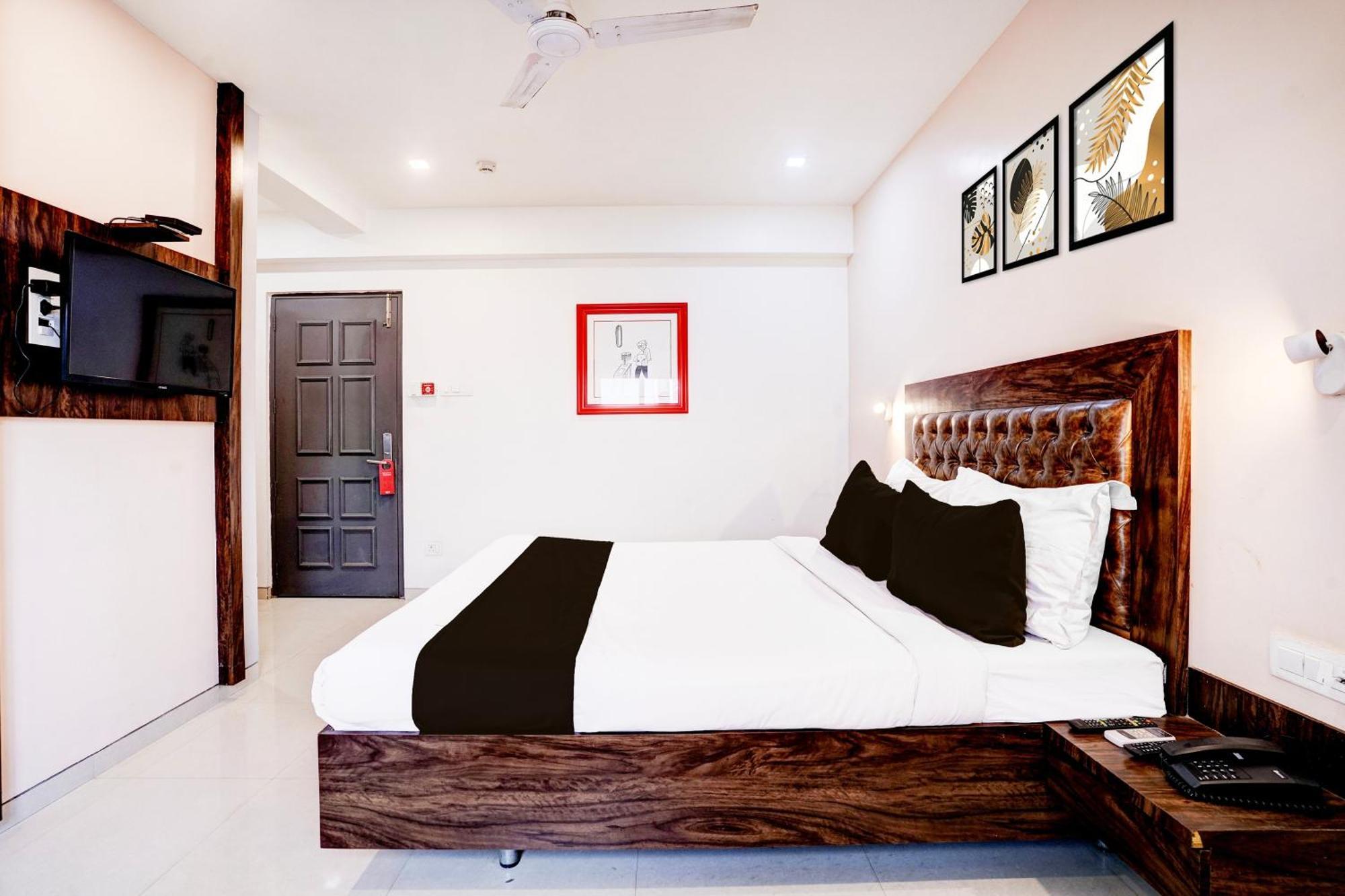 Townhouse Oak Kopar Khairane Navi Mumbai Formerly Ivy Hotel المظهر الخارجي الصورة