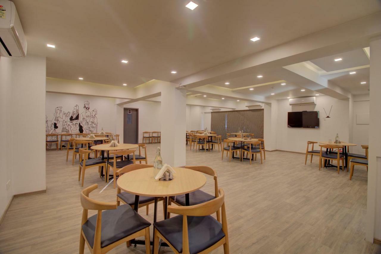Townhouse Oak Kopar Khairane Navi Mumbai Formerly Ivy Hotel المظهر الخارجي الصورة