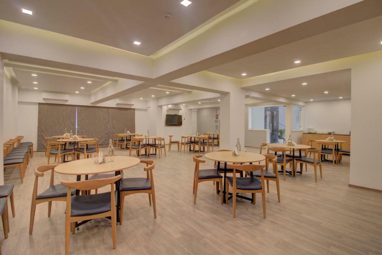 Townhouse Oak Kopar Khairane Navi Mumbai Formerly Ivy Hotel المظهر الخارجي الصورة